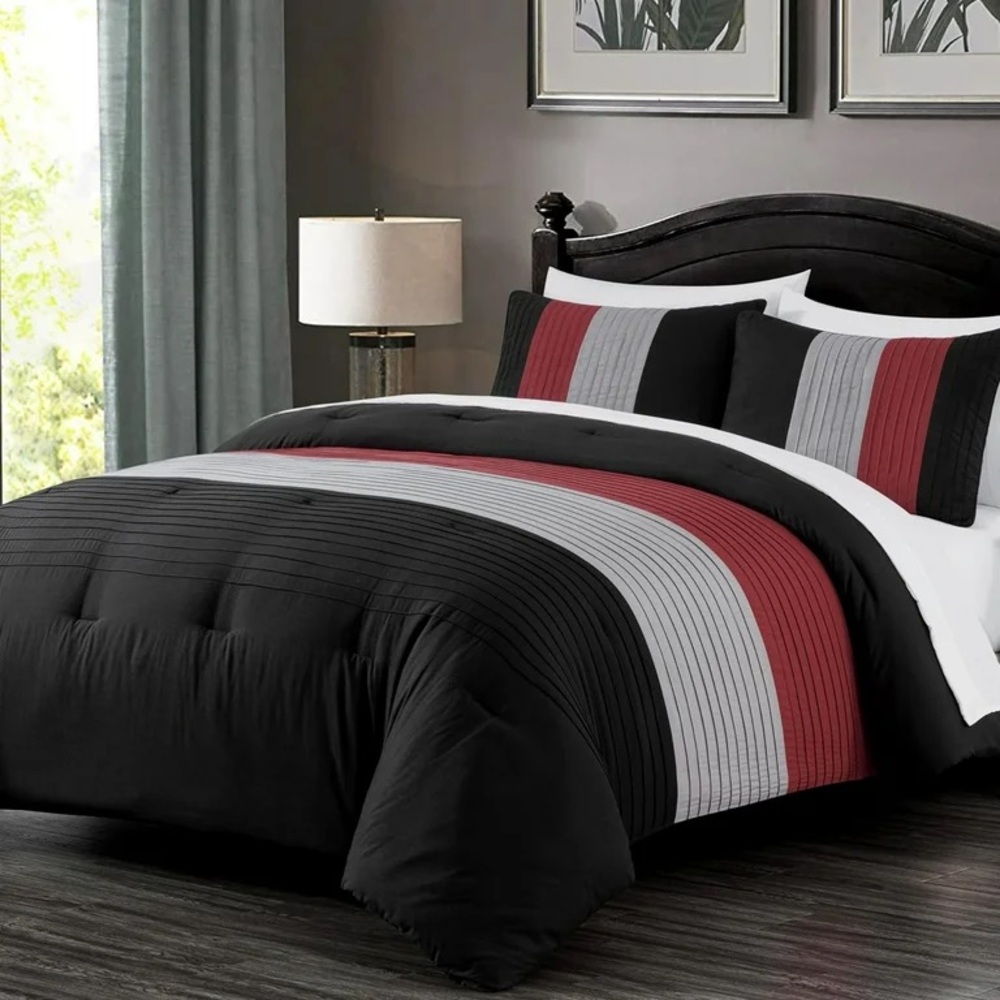 Pleated 3 piece king comforter set